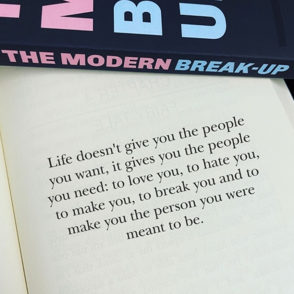 ๐ The Modern Break-up paperback book - Picture 2 of 2